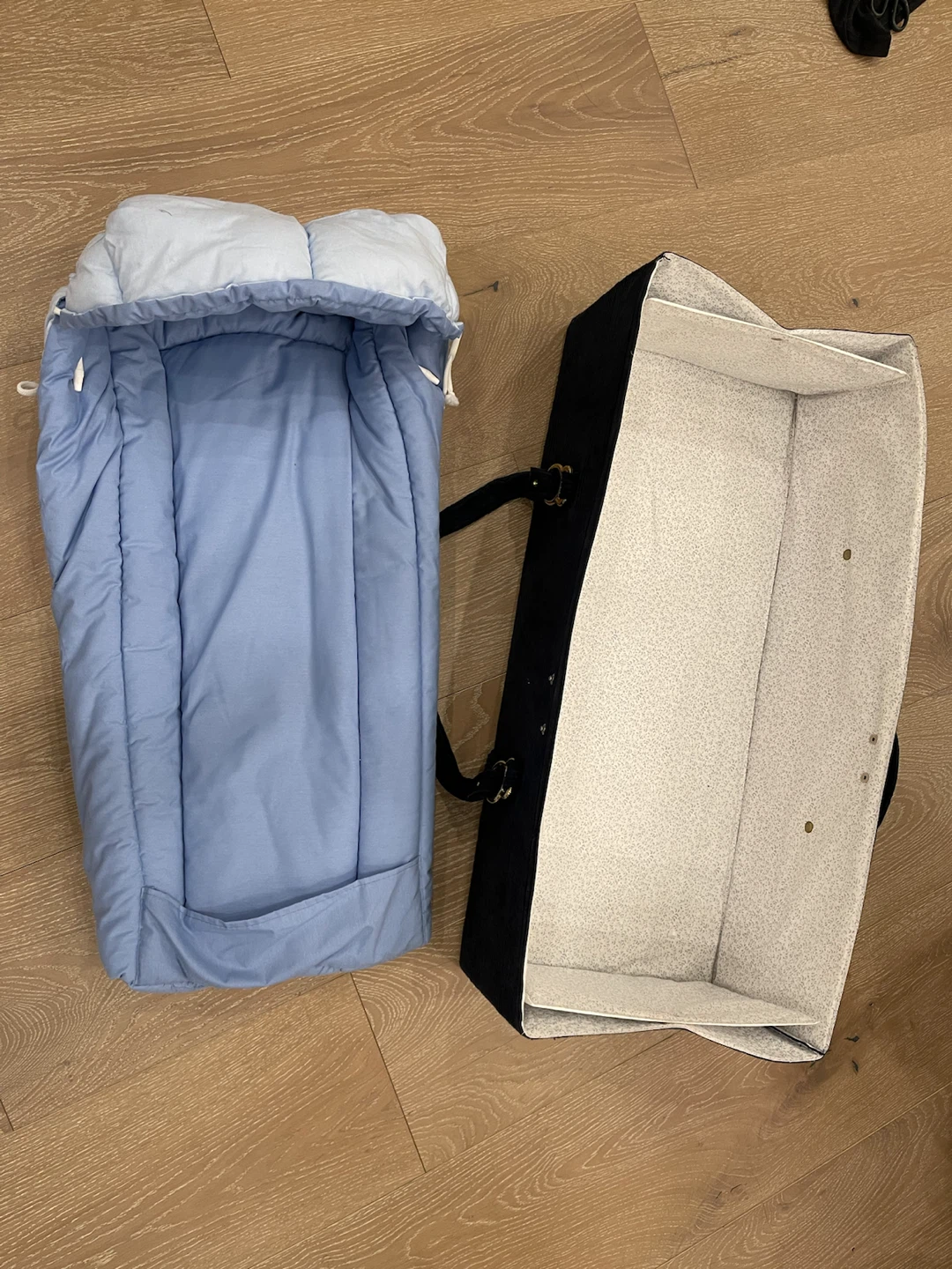Baby Bassinet & Cozy Bunting Bag - photo 2