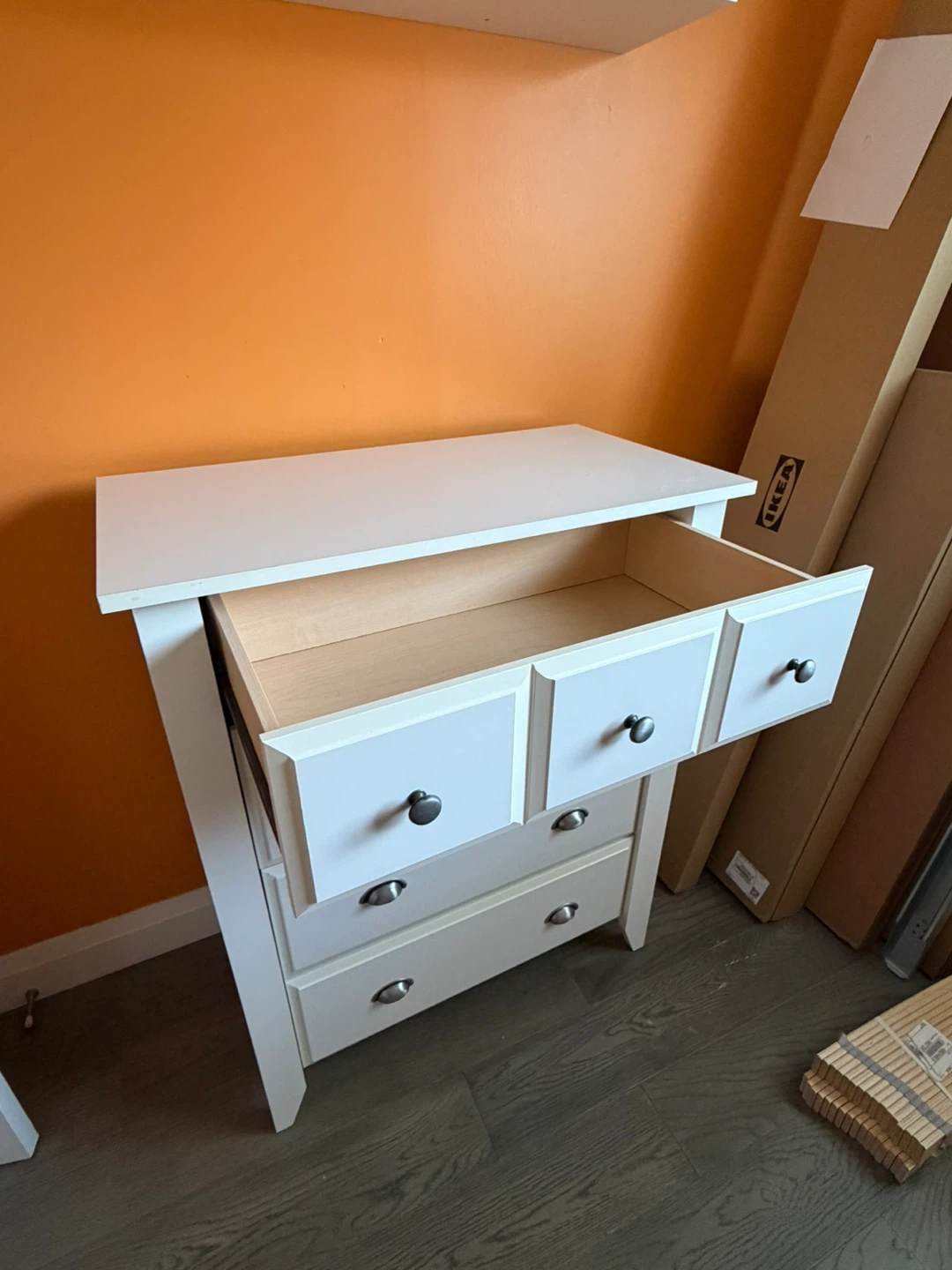 Bedroom Set: White Twin Bed Frame with Headboard, 4-Drawer Chest - photo 5