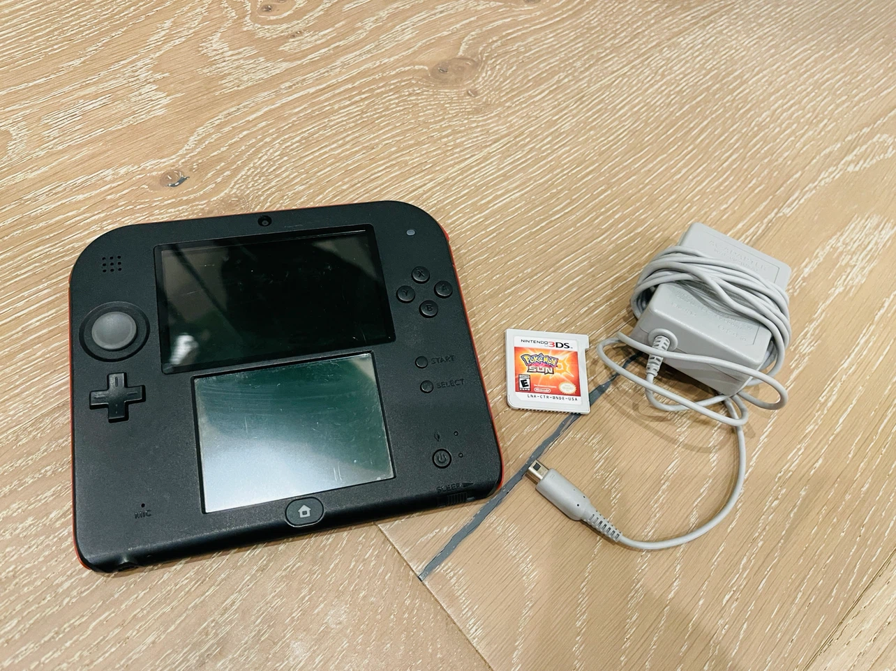 Nintendo 2DS with Pokemon Sun Game and Charger - photo 2