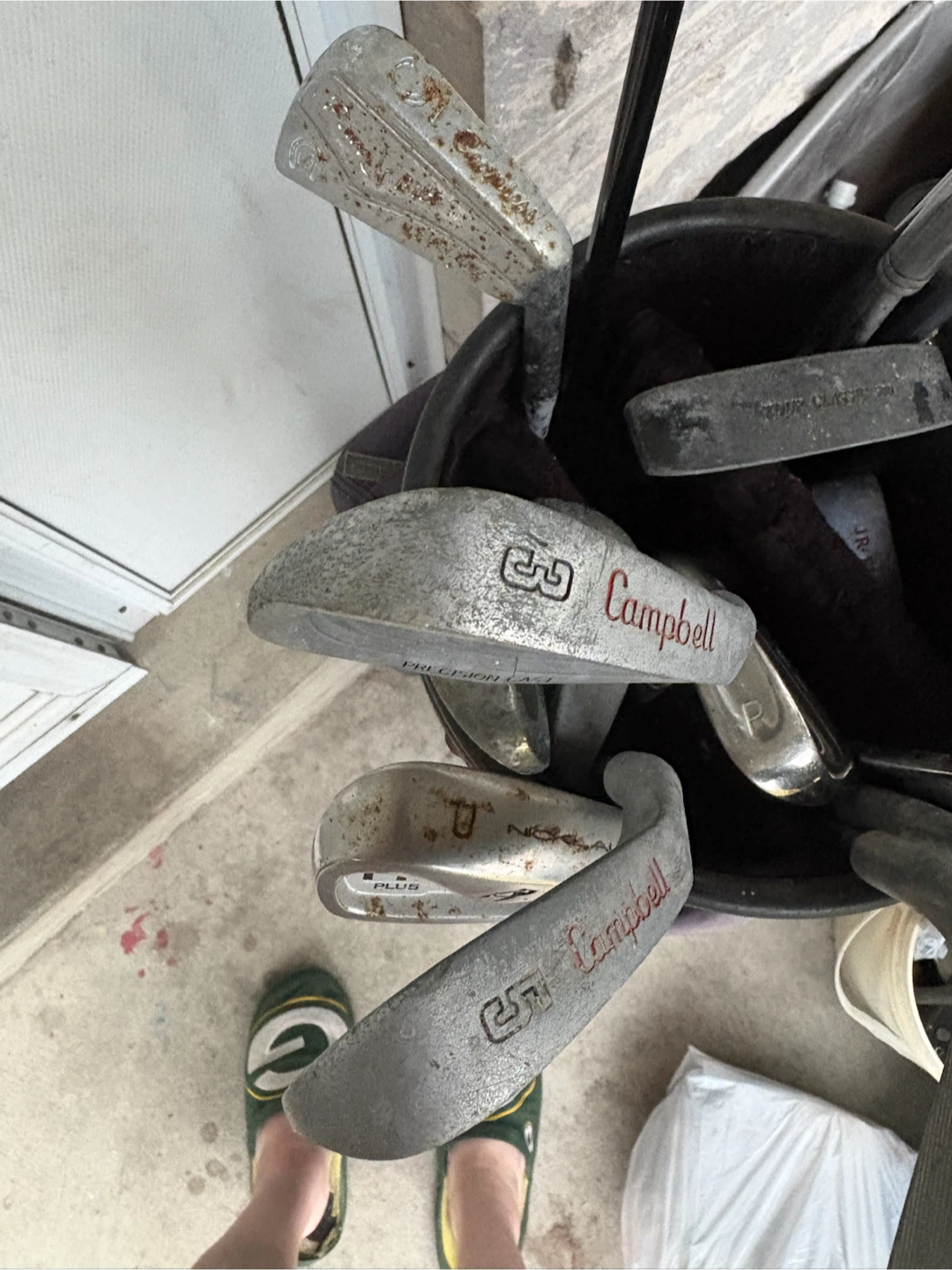 Assorted Right Handed Golf Clubs and Bag - photo 3