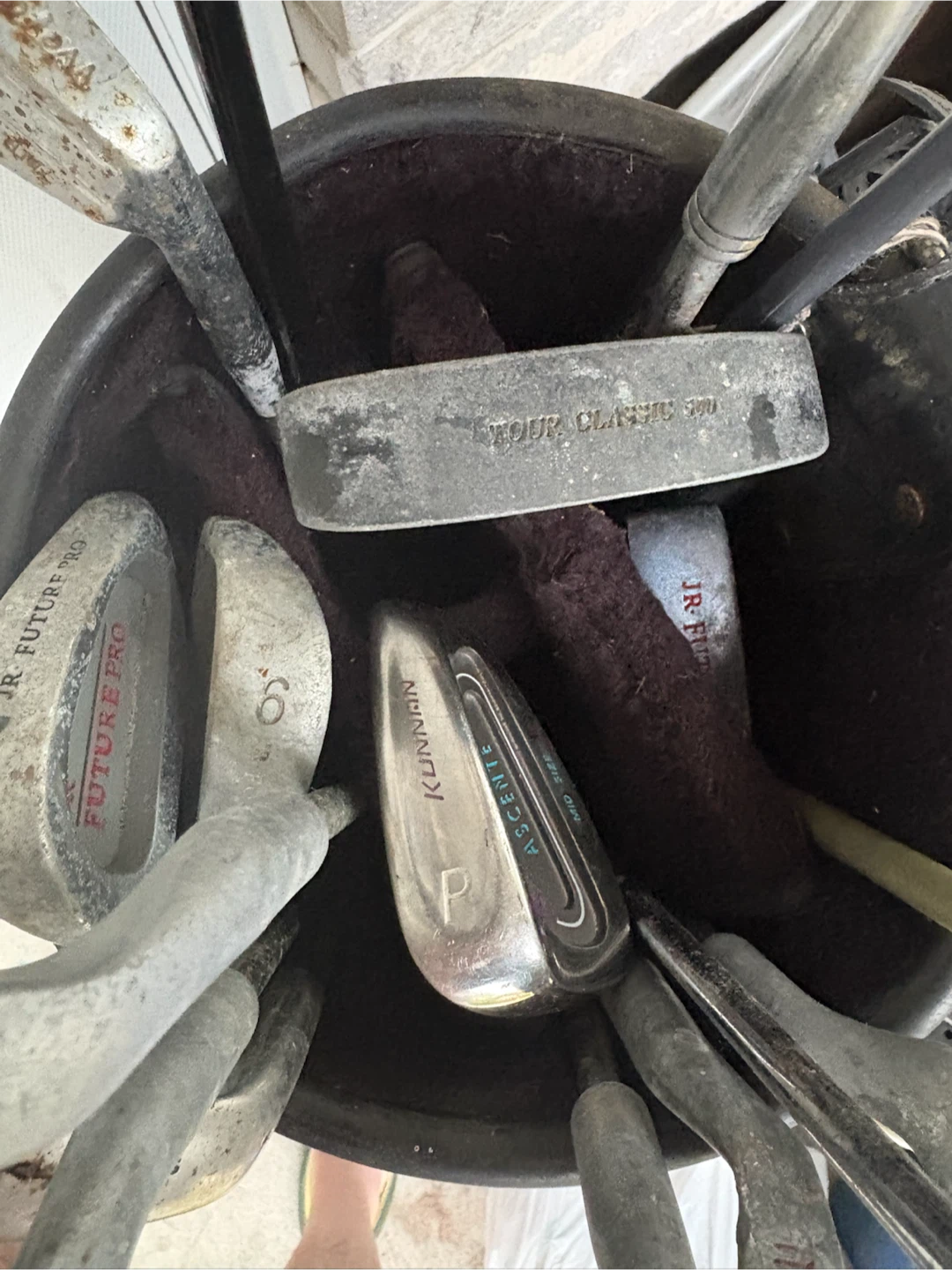 Assorted Right Handed Golf Clubs and Bag - photo 4