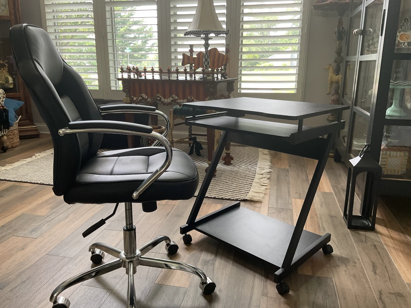 Black rolling computer desk and office chair set - photo 3
