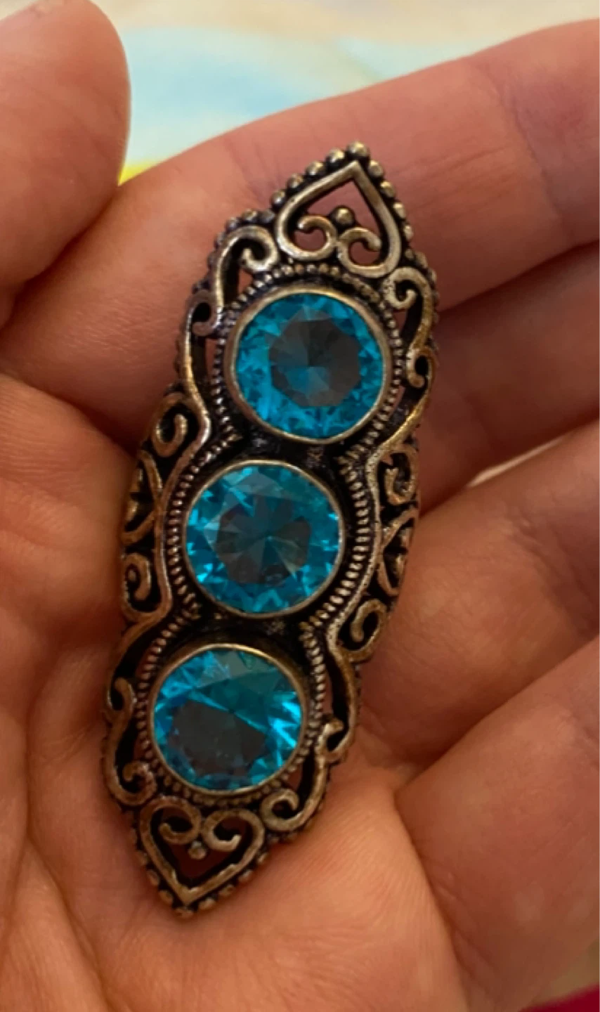 Elongated Ring with 3 Blue Topaz Stones size 6 - photo 3