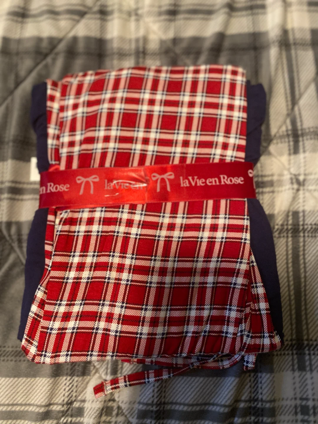 Women’s La Vie en Rose Pajama Set Size Large - photo 4