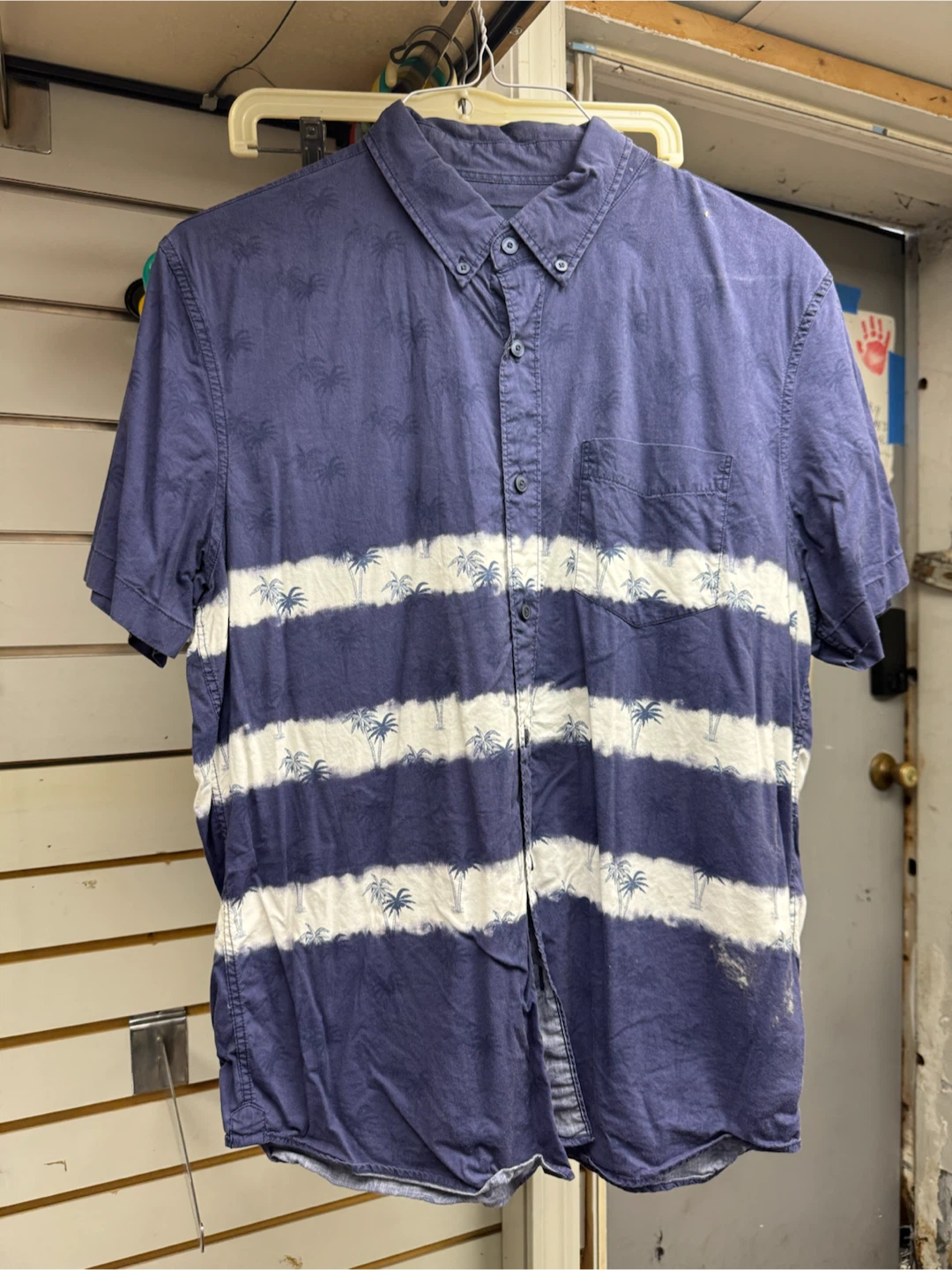 American Eagle Outfitters Men's Short Sleeve Button Down Shirt