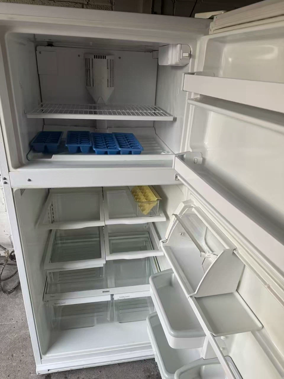 Good condition Kenmore fridge $230 - photo 5