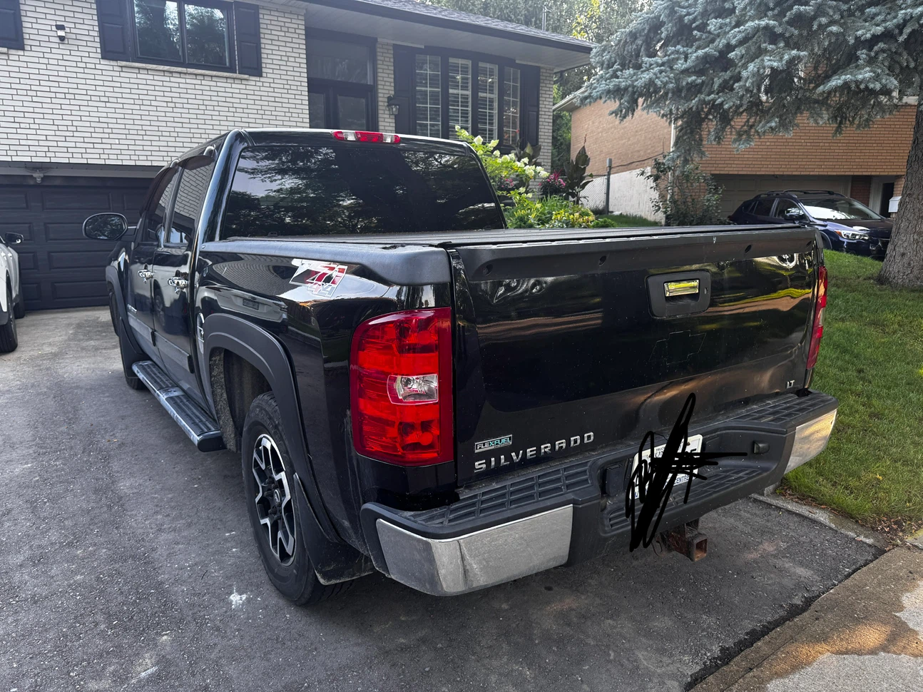 Black Chevrolet Silverado 2010 5.3 - photo 3