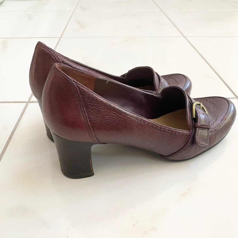 Naturalizer Women’s Leather Block Heel Loafer (US 6.5) - photo 3