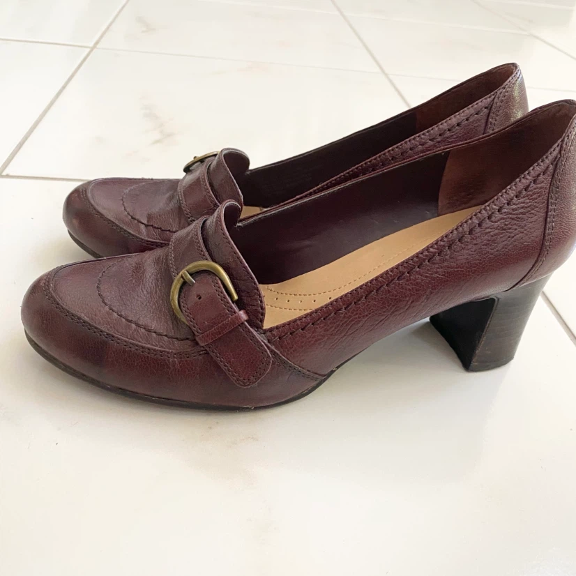 Naturalizer Women’s Leather Block Heel Loafer (US 6.5) - photo 5
