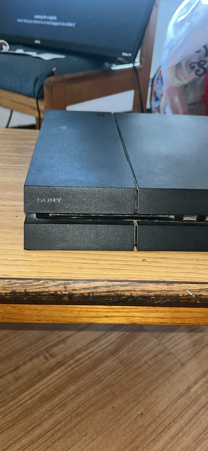 Sony PlayStation 4 (PS4) Console