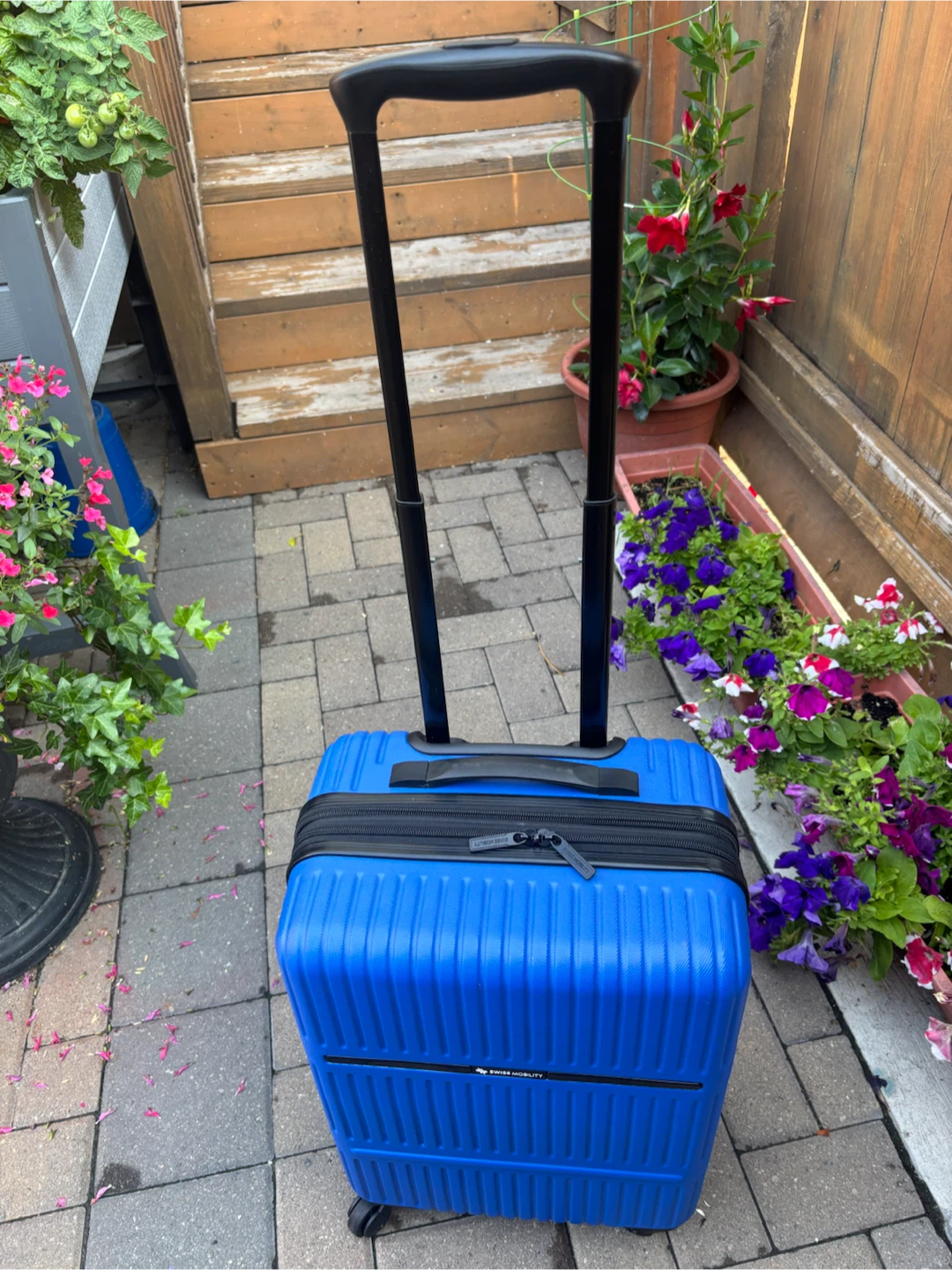 Swiss Mobility Blue Hardshell Spinner Luggage - photo 2