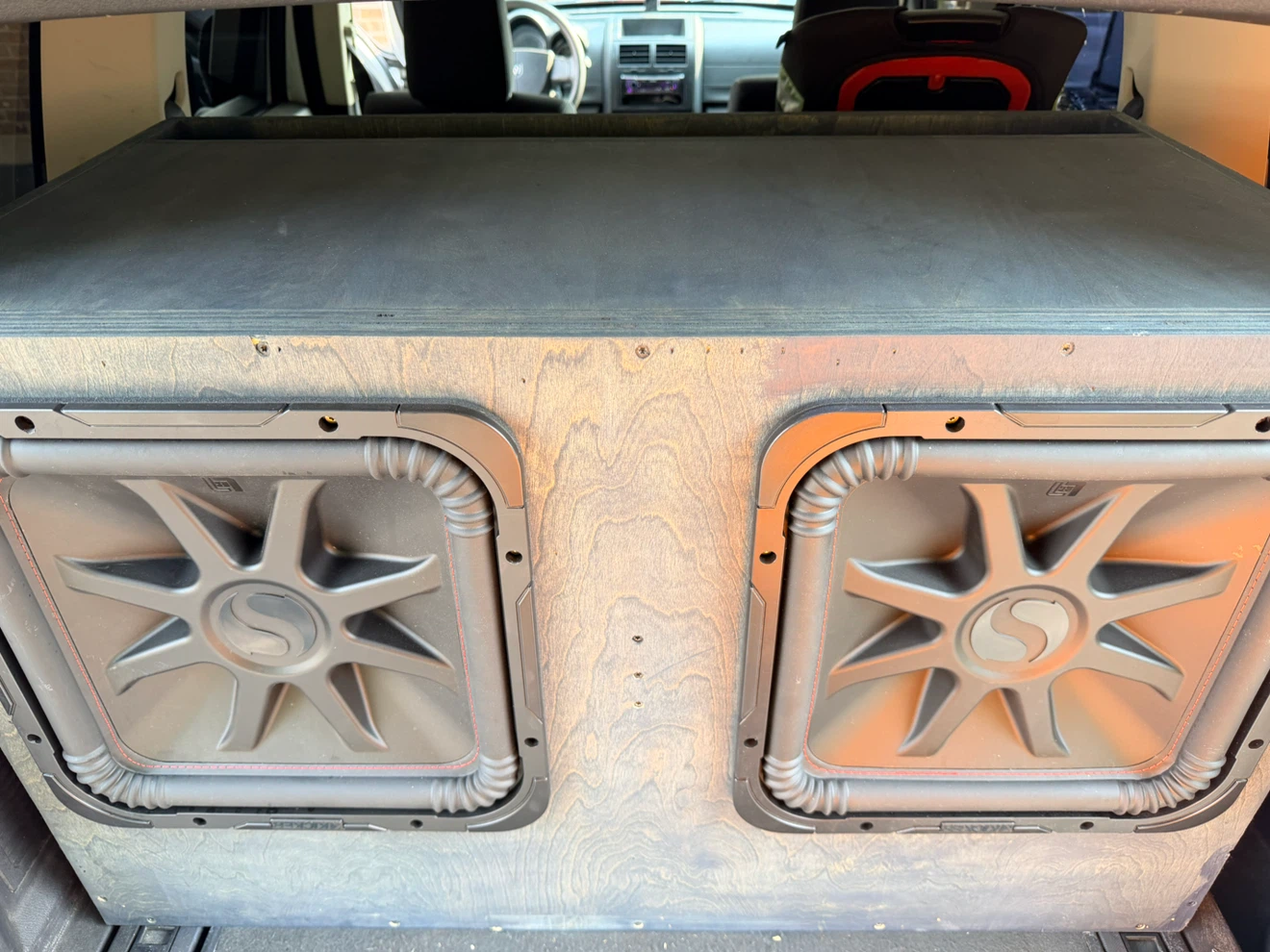 Kicker Dual 15-Inch Subwoofer Enclosure - photo 2