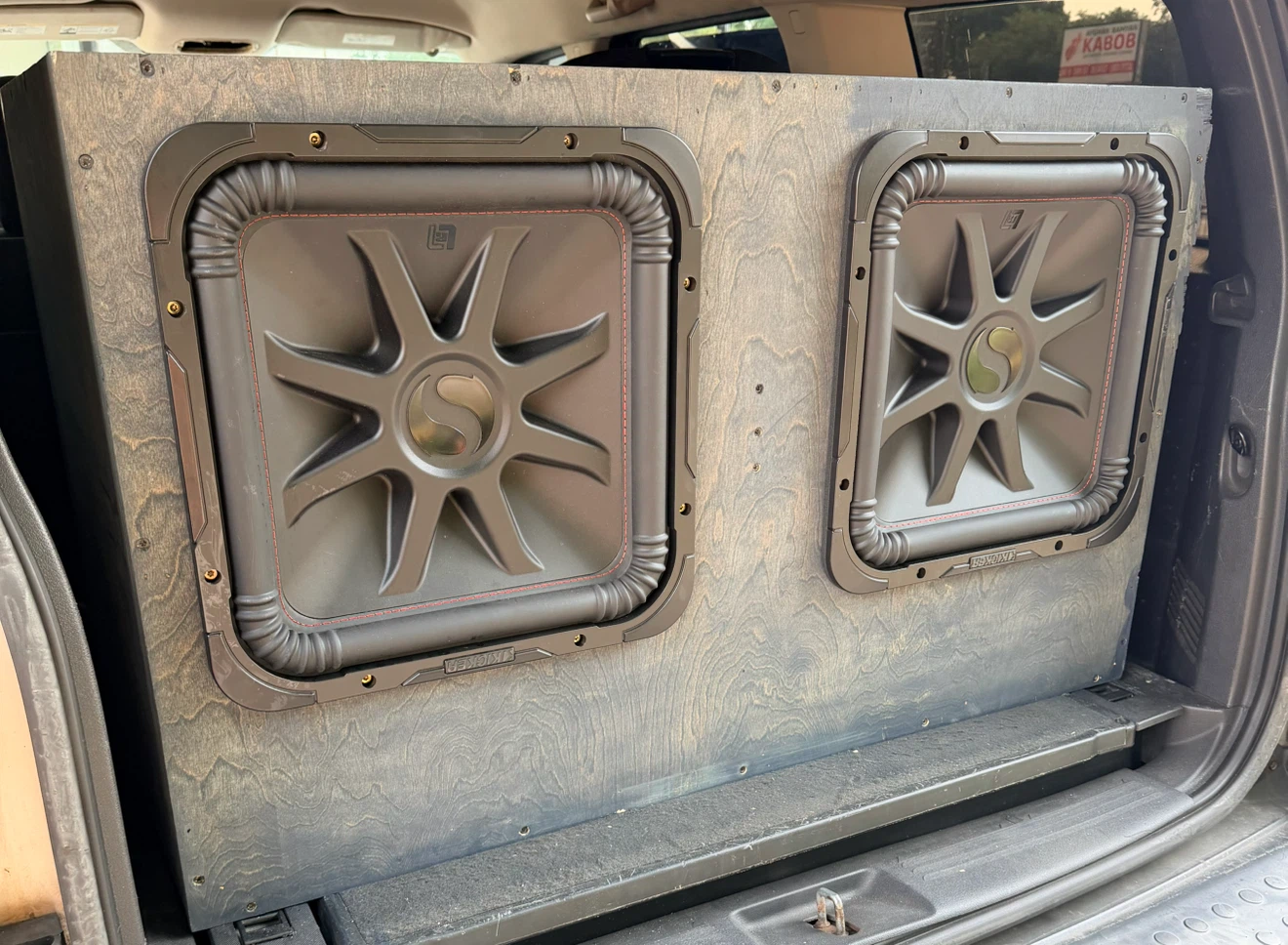 Kicker Dual 15-Inch Subwoofer Enclosure - photo 3