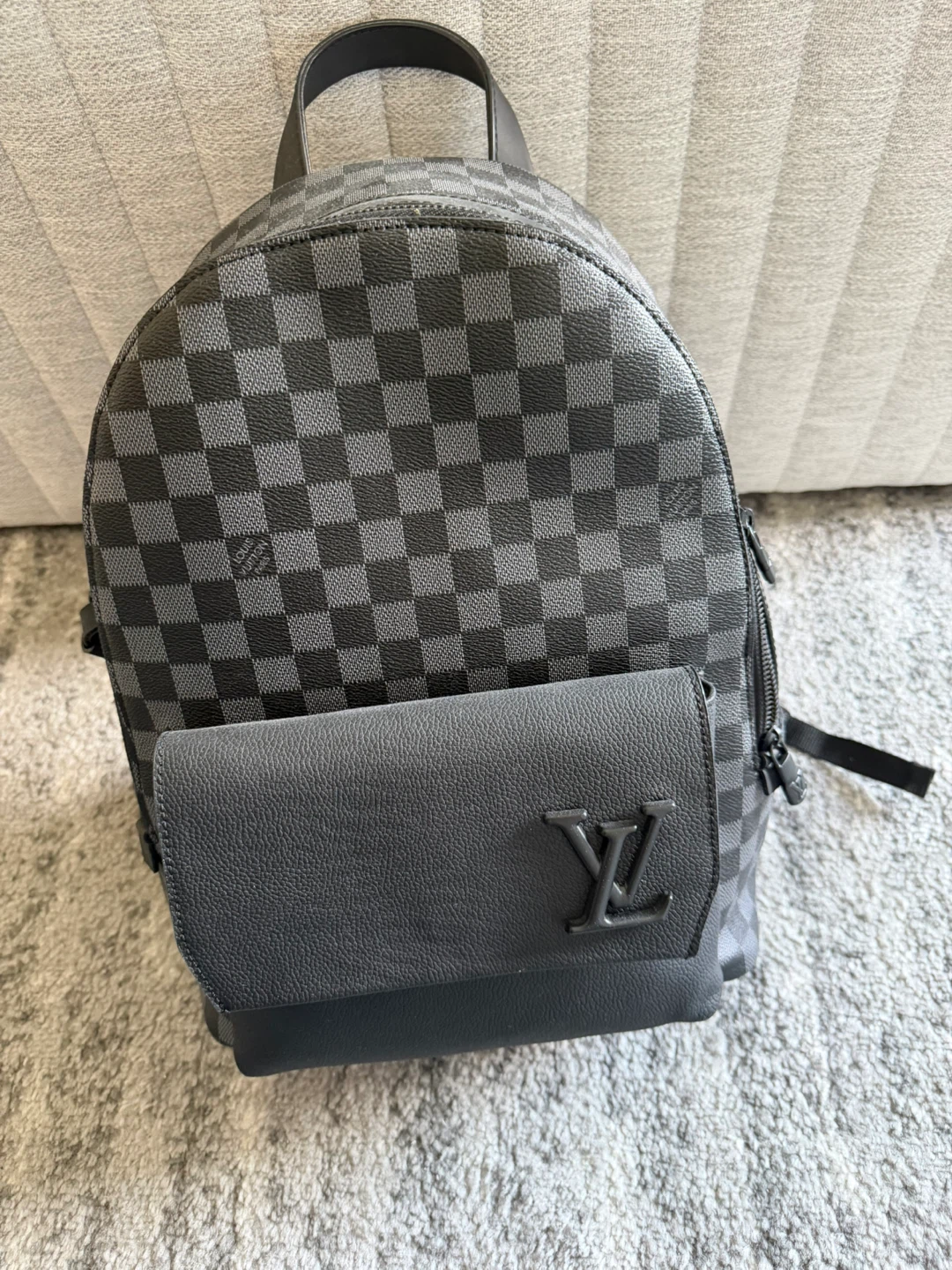Louis Vuitton Damier Graphite Backpack - photo 3