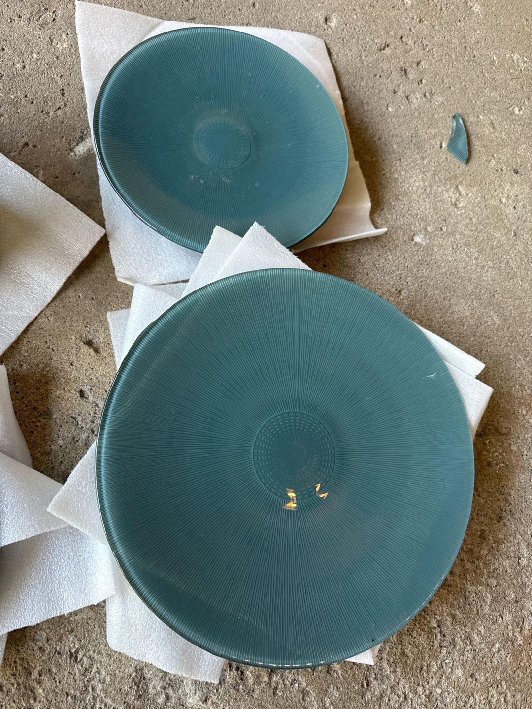 Teal Glass Dinnerware Set - photo 4