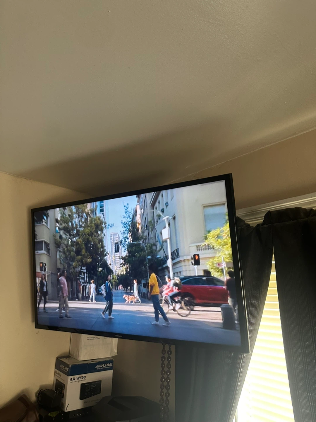 Samsung 40" UN40J5200AF Smart LED TV