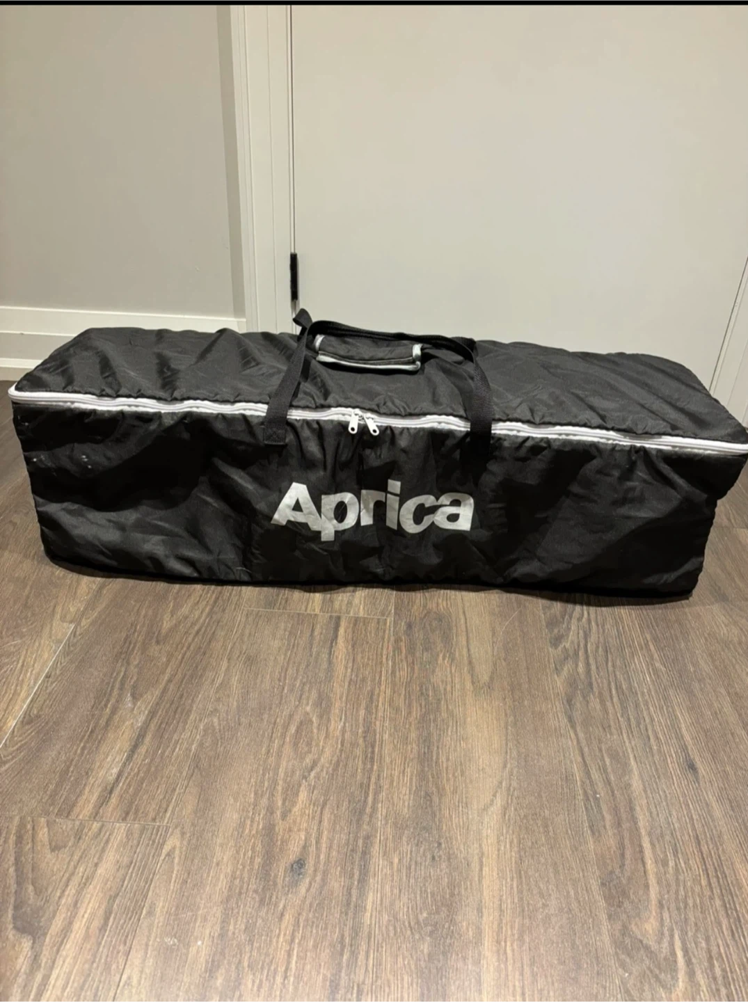 Aprica Haven Playard with bassinet retail $350 design like Nuna - photo 4