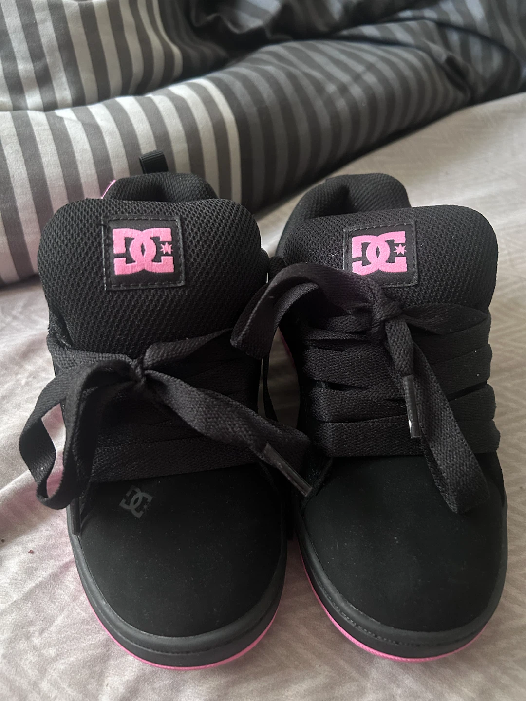 DC Court Graffik Little Kid/Big Kid Skate Shoes - Black/Pink