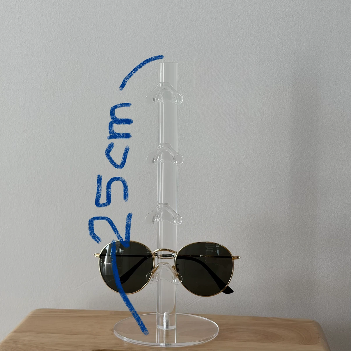 Eyewear stand