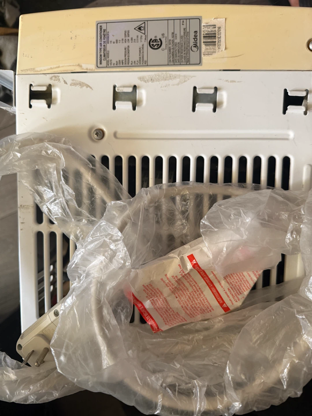 Midea Window Air Conditioner - photo 3