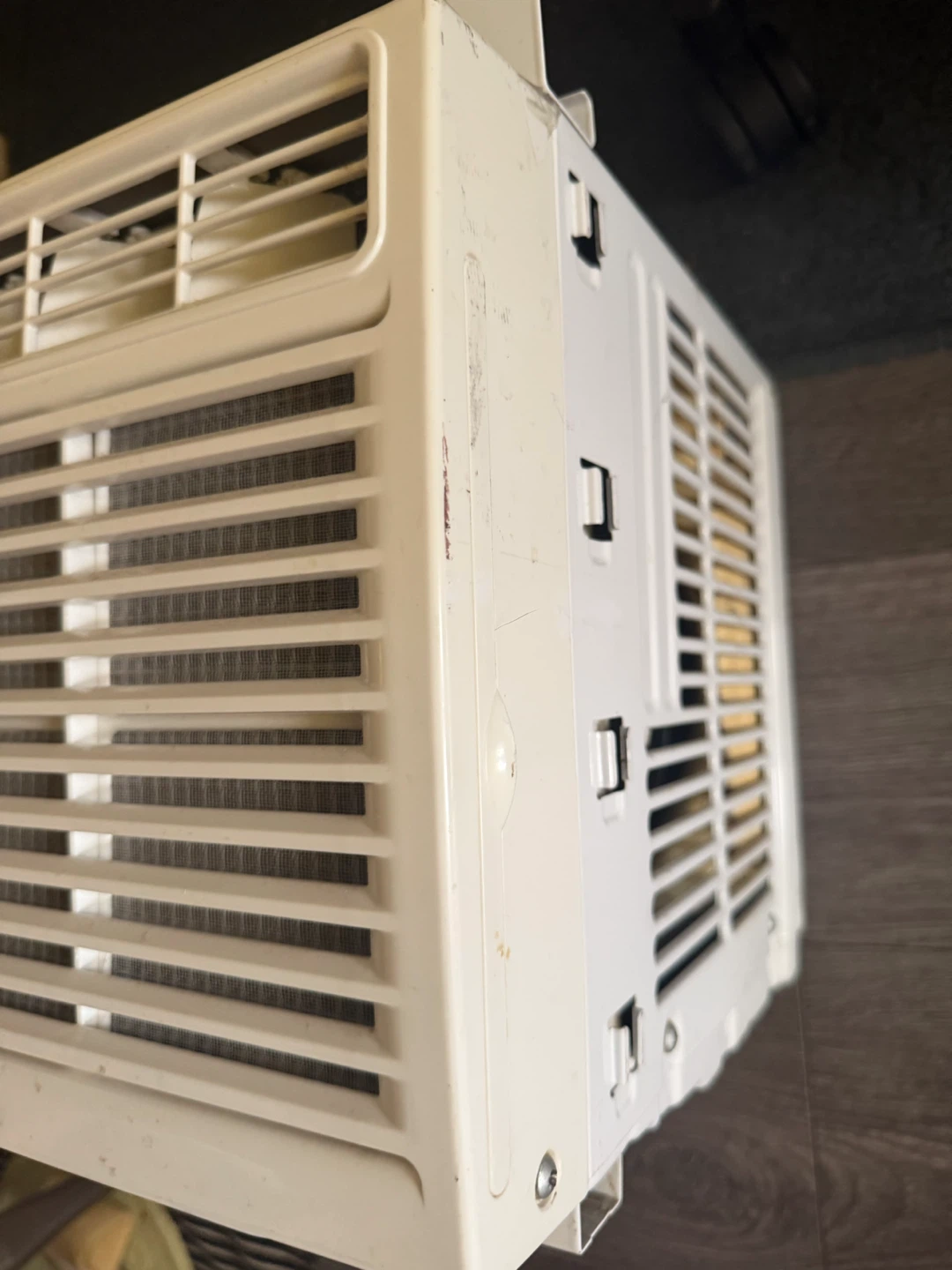 Midea Window Air Conditioner - photo 4