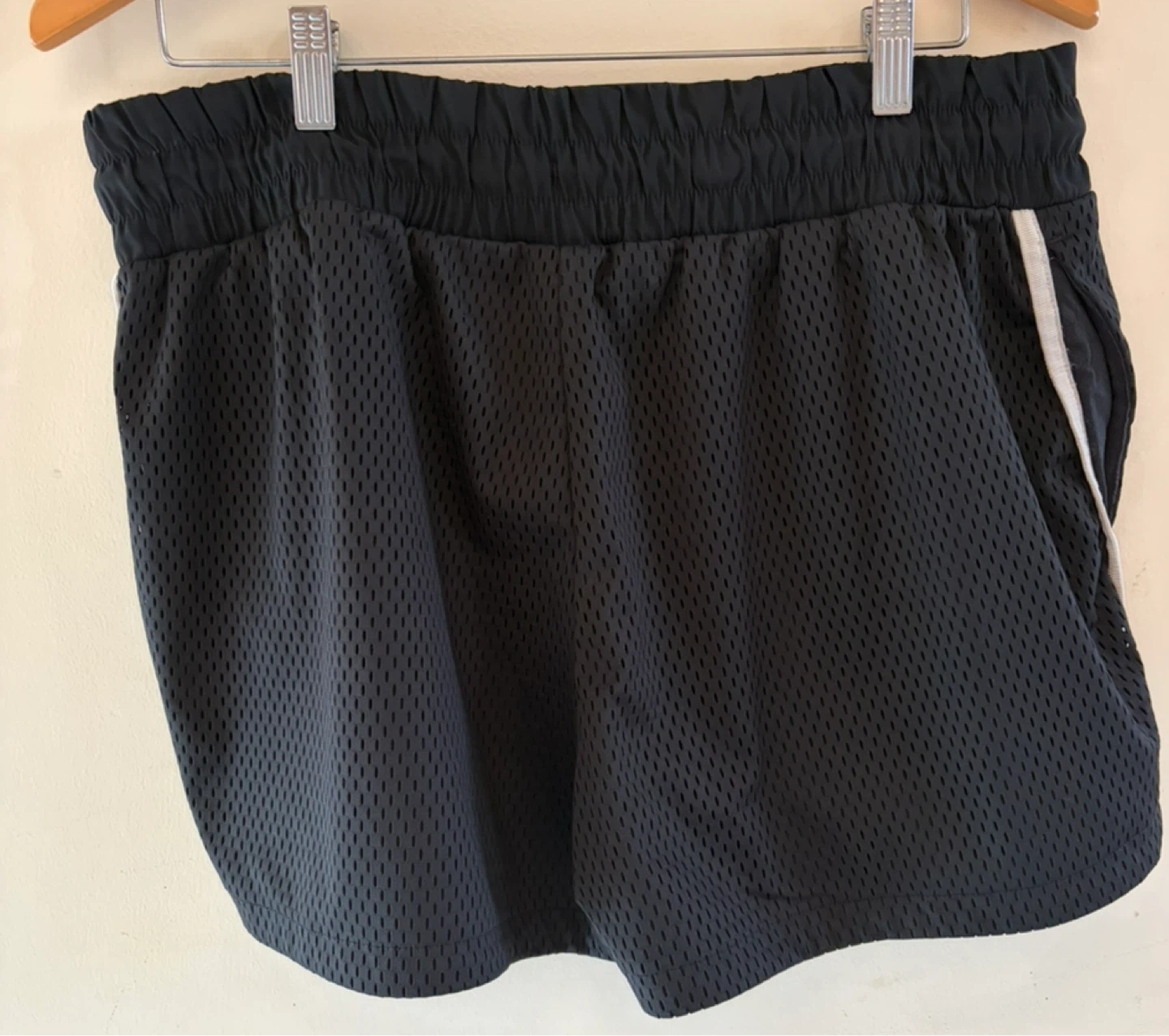 Nike Women's Running Shorts Size L - photo 2