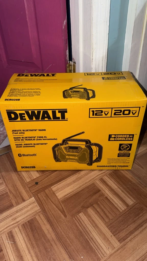 DeWalt DCR028B Jobsite Bluetooth Radio