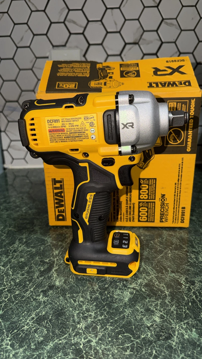 DEWALT DCF891 XR Brushless 20V MAX Mid-Torque Impact Wrench - photo 2