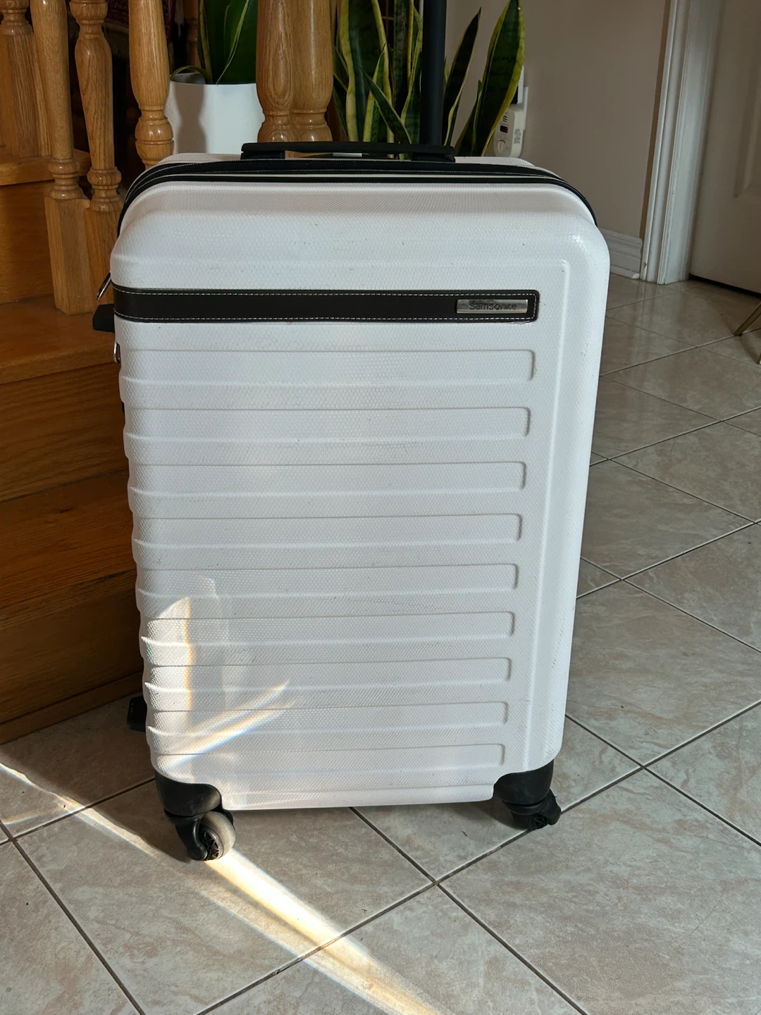 Samsonite White Hardside Spinner Luggage