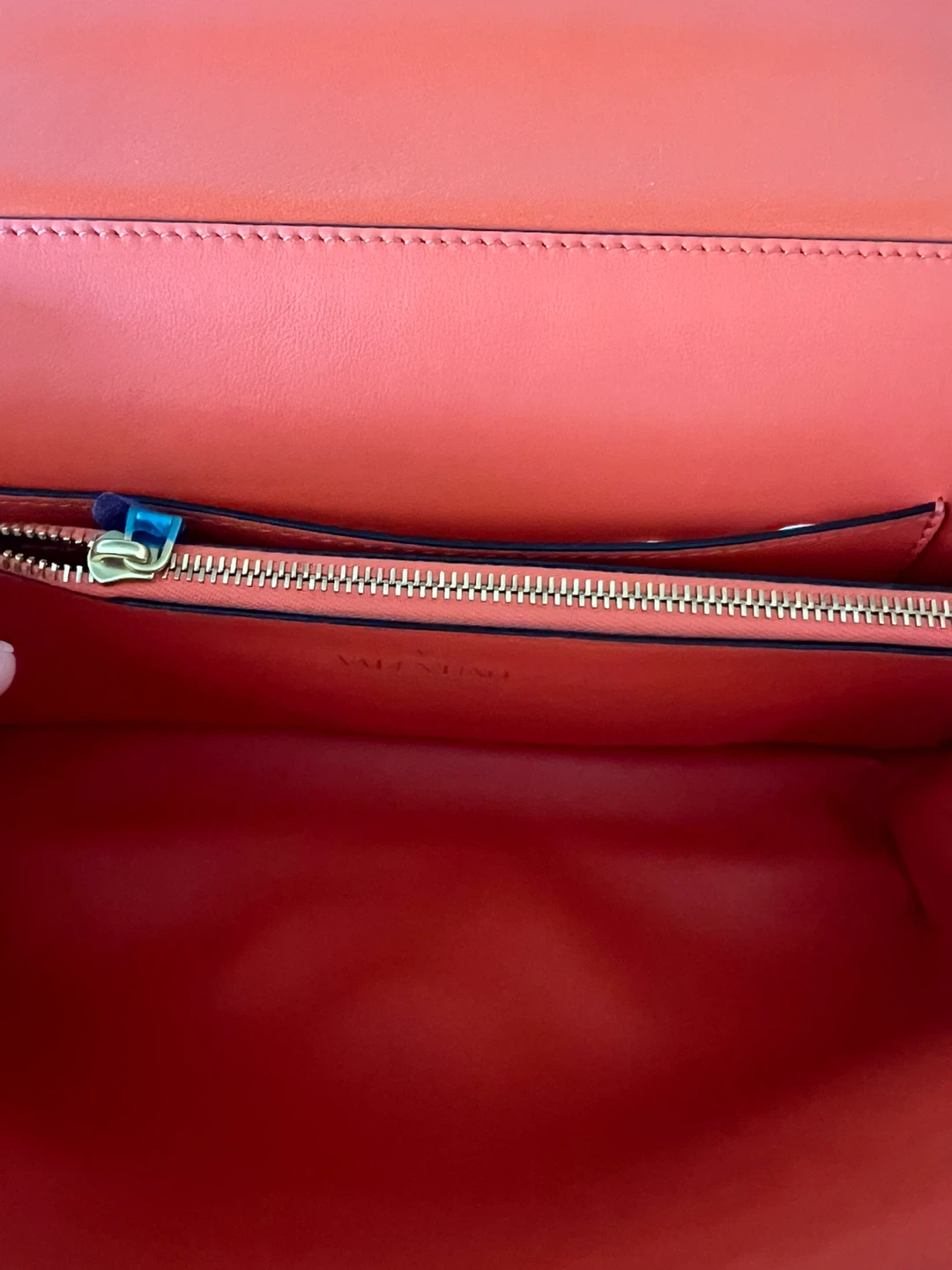 Valentino Garavani Orange Leather Rockstud Shoulder Bag - photo 4