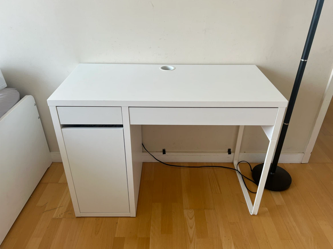 IKEA Micke desk