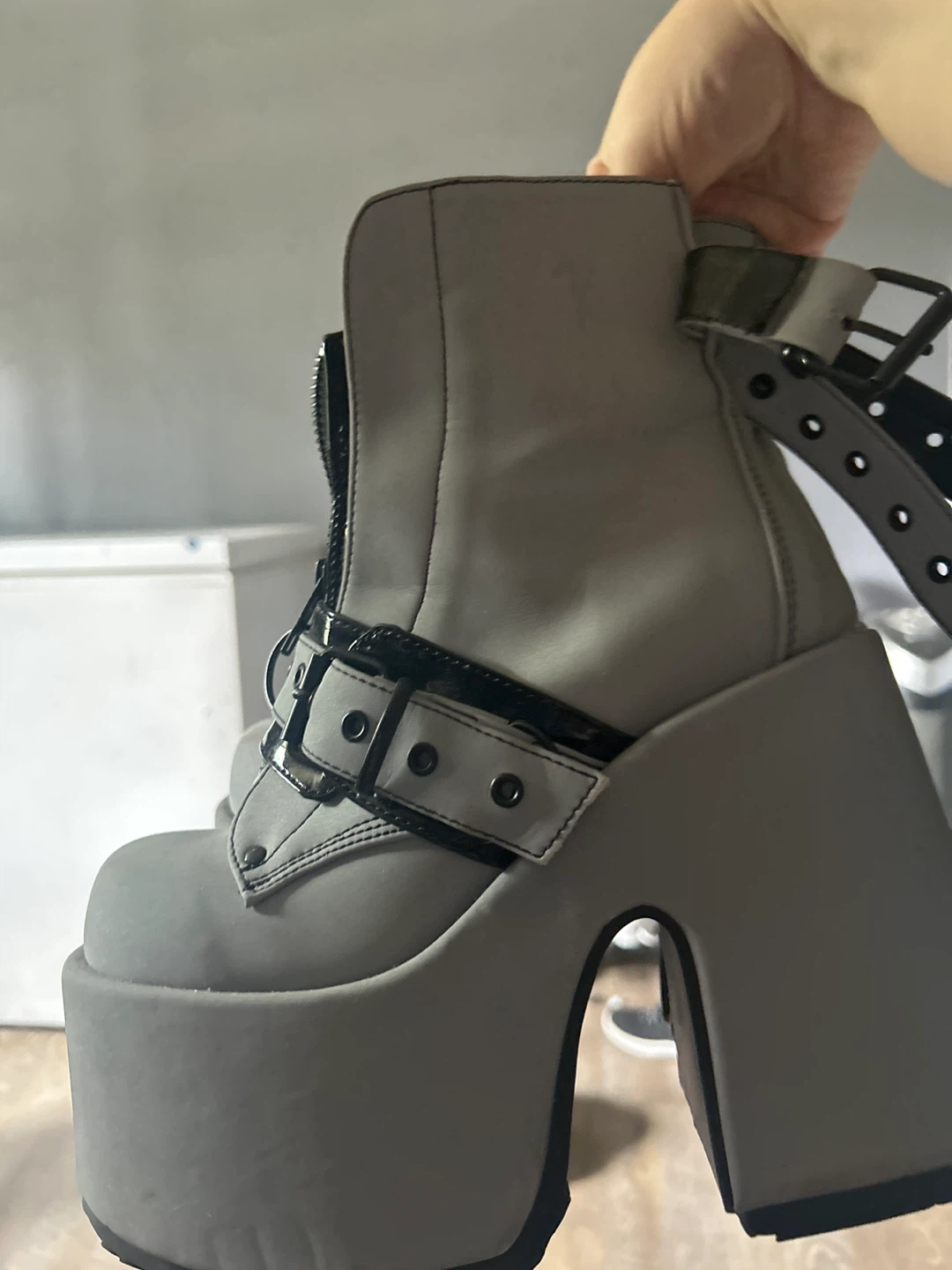 Demonia platform boots pick up only - photo 3