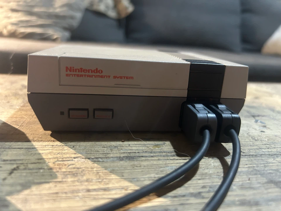 Nintendo Entertainment System Console with Controllers - photo 2
