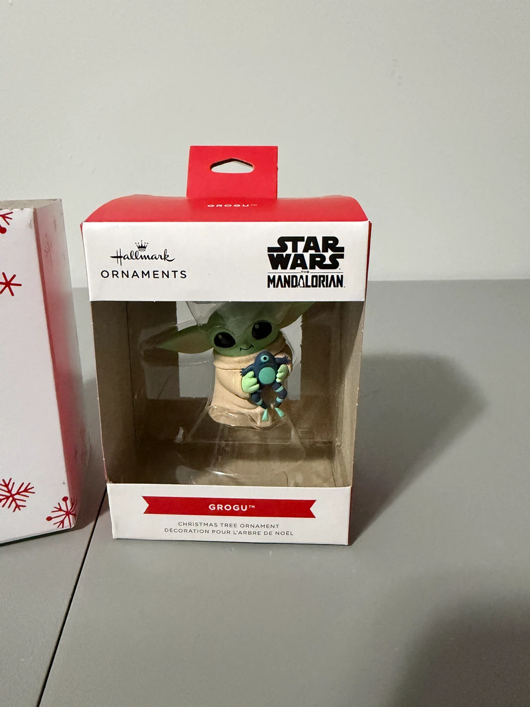 Hallmark Star Wars The Mandalorian Grogu Christmas Ornament - photo 2