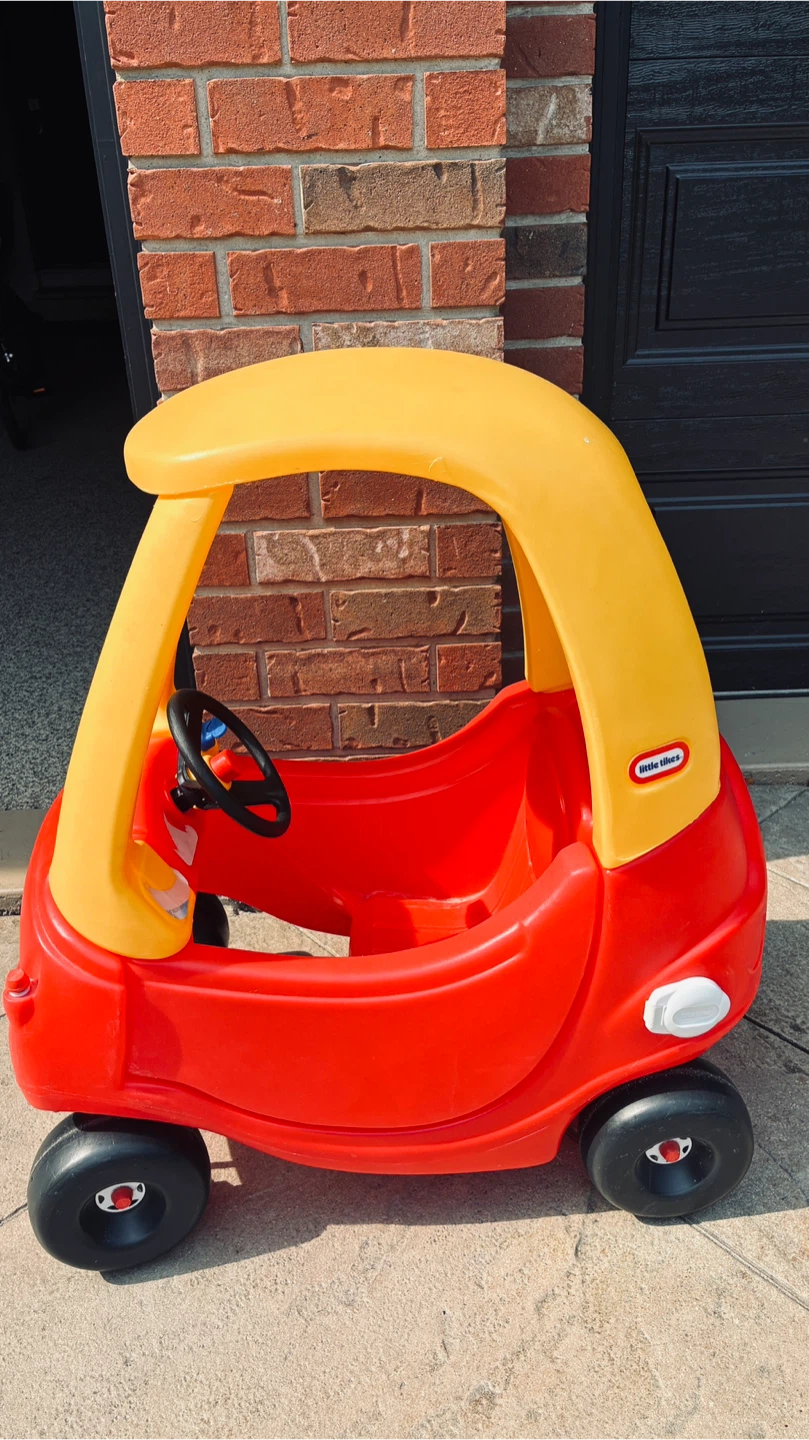 Little Tikes cozy coupe