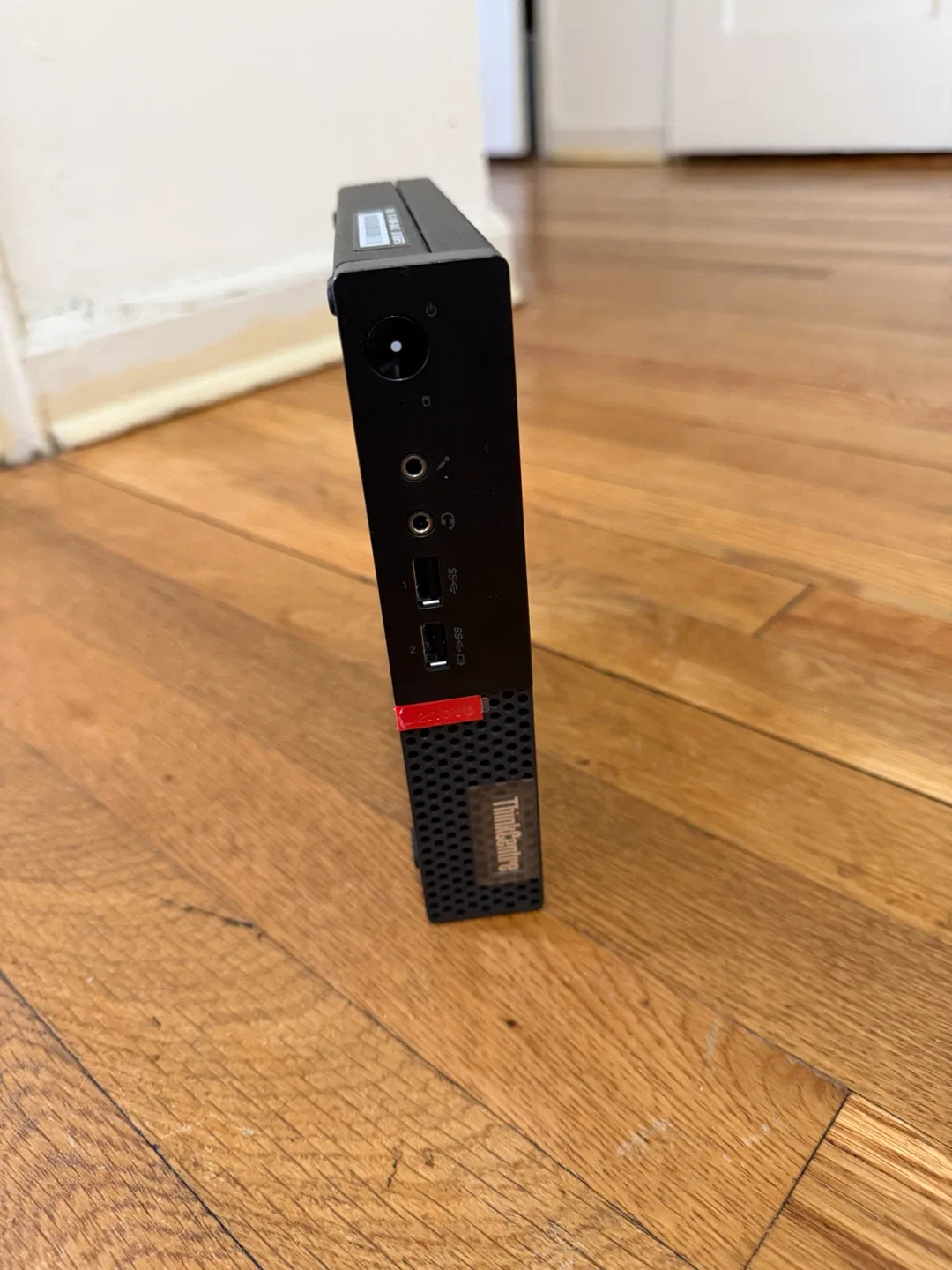 Lenovo ThinkCentre Tiny Desktop PC