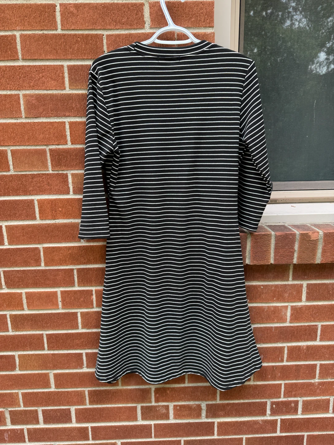 Stripped black and white casual dress - photo 4