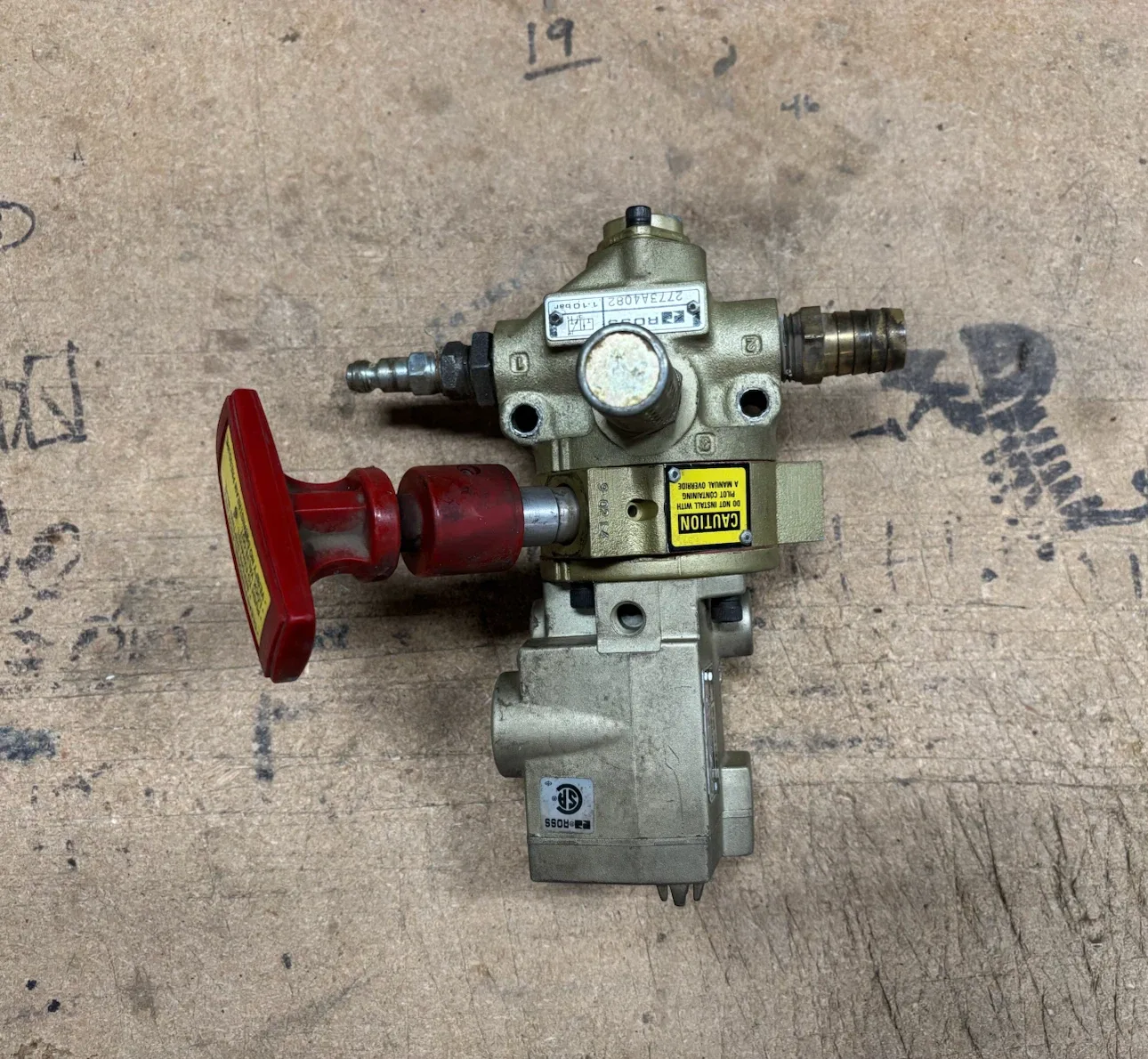 ROBERTSHAW Pressure Regulator