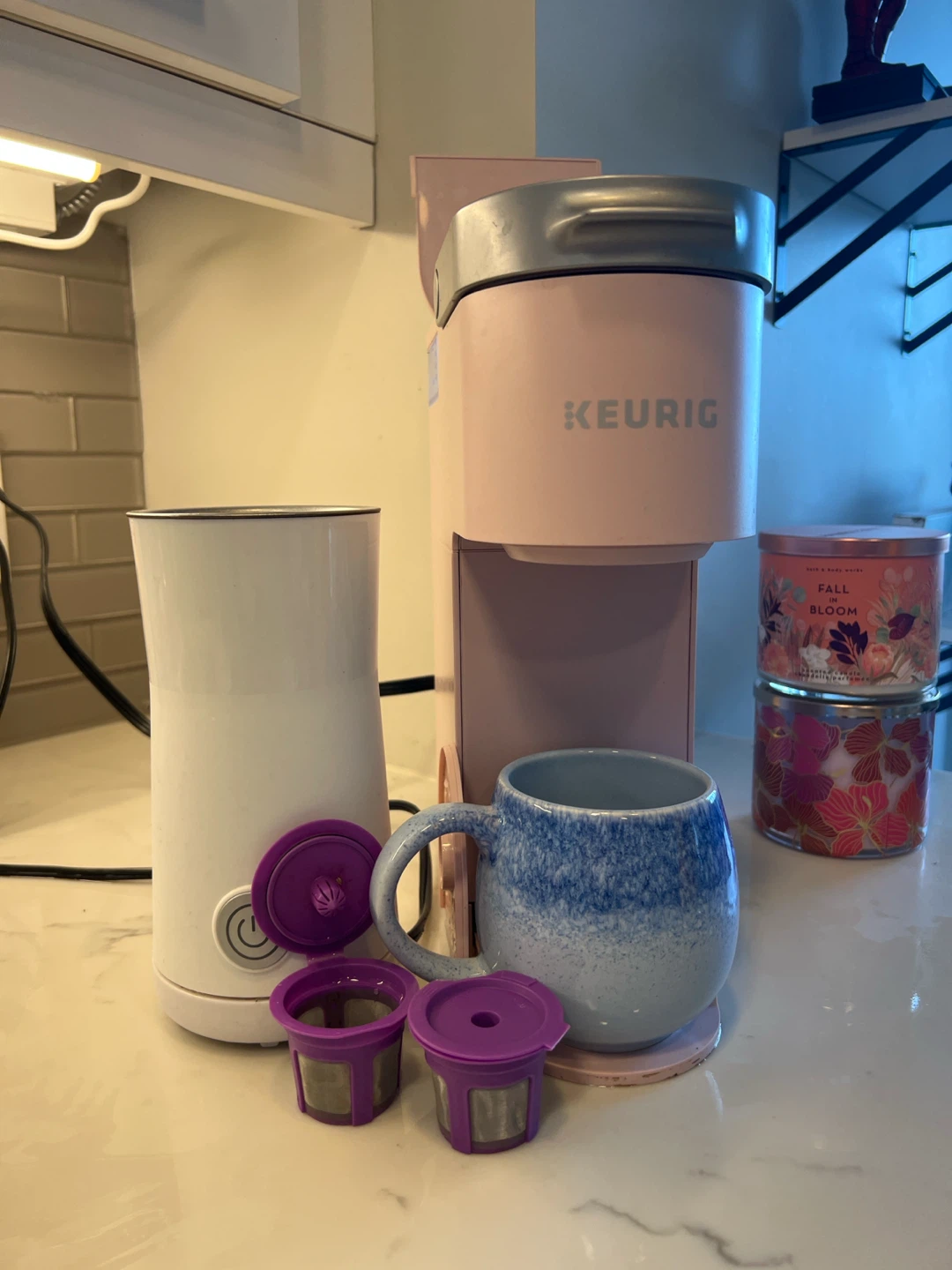 Keurig K-Mini Coffee Maker - Pink with milk frother