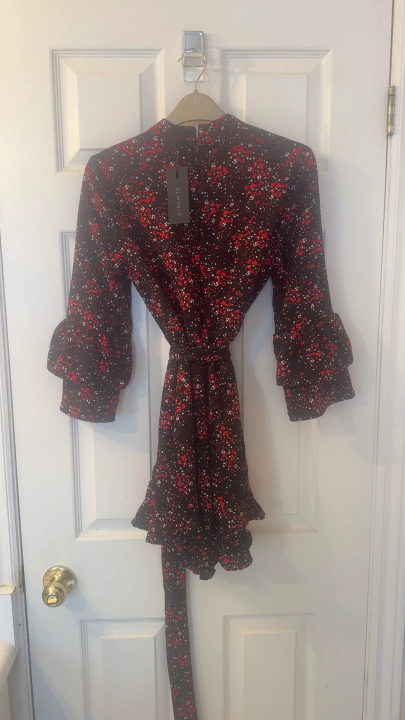 Dynamite Ruffle Sleeve Dress - photo 2