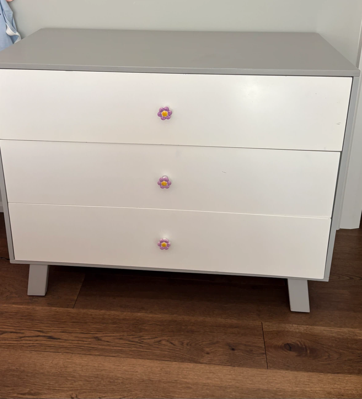 3 Drawer Dresser with Flower Knobs