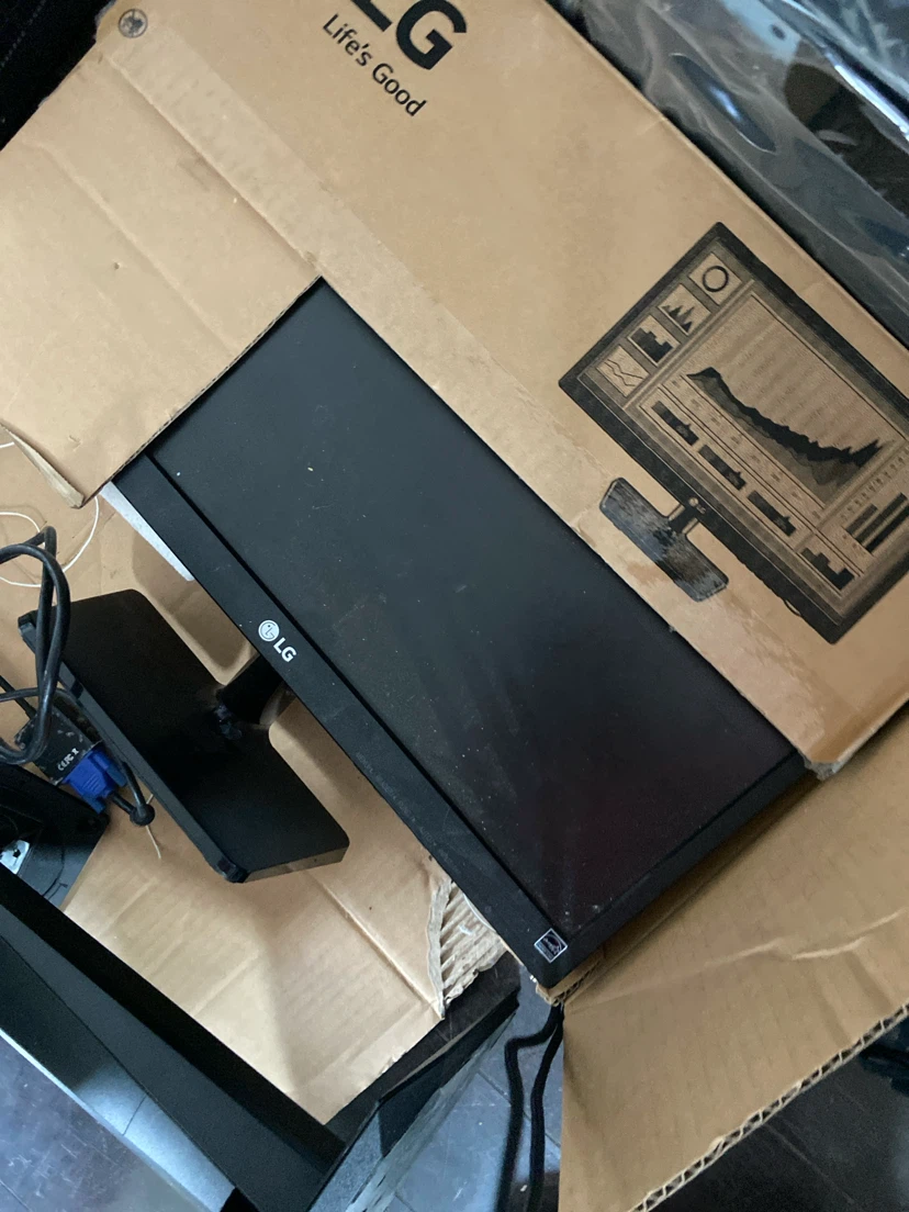 Dell and LG Computer Monitors (2) - photo 3