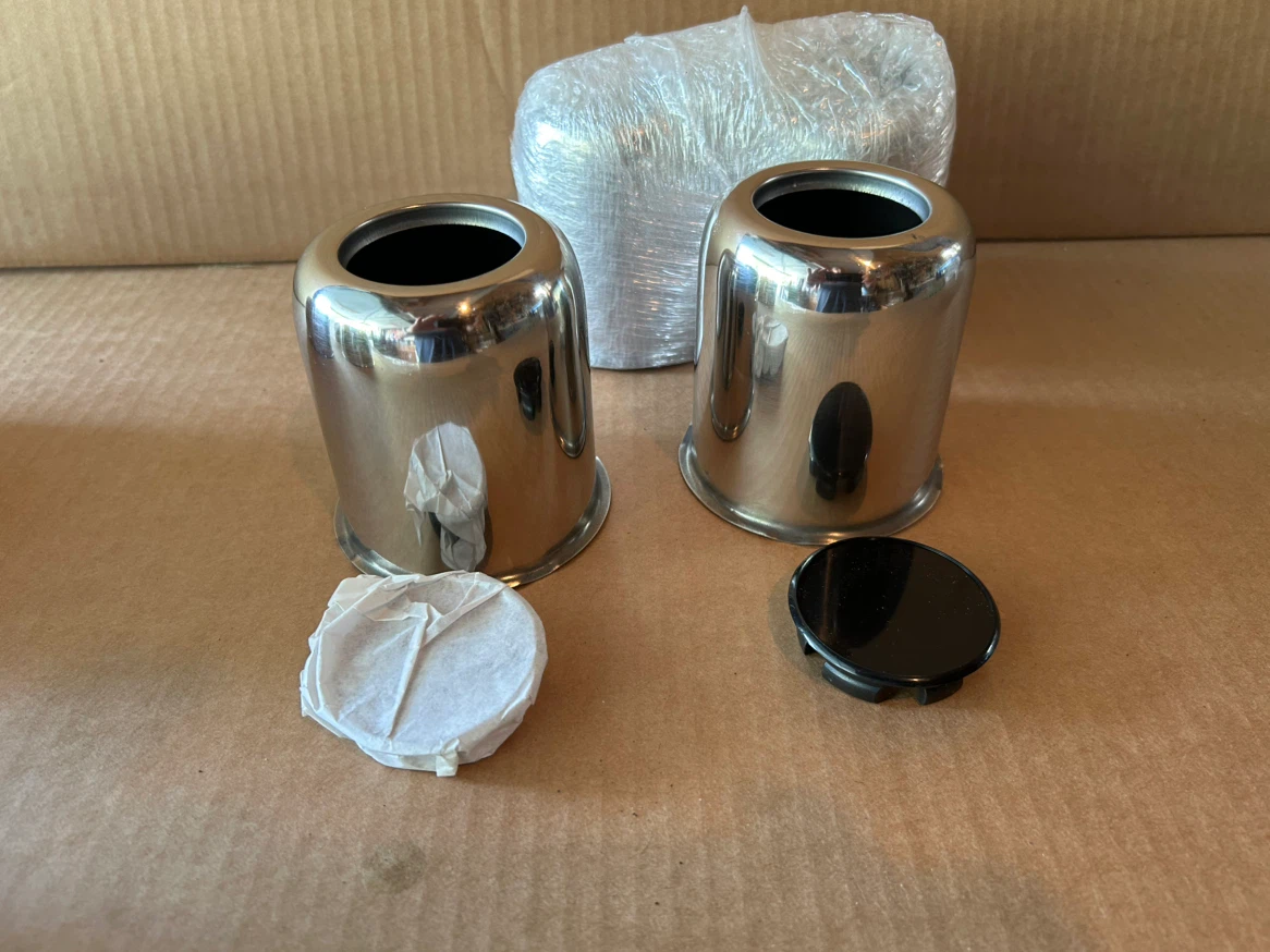 2 Sets of 4 Chrome wheel hub caps - photo 3