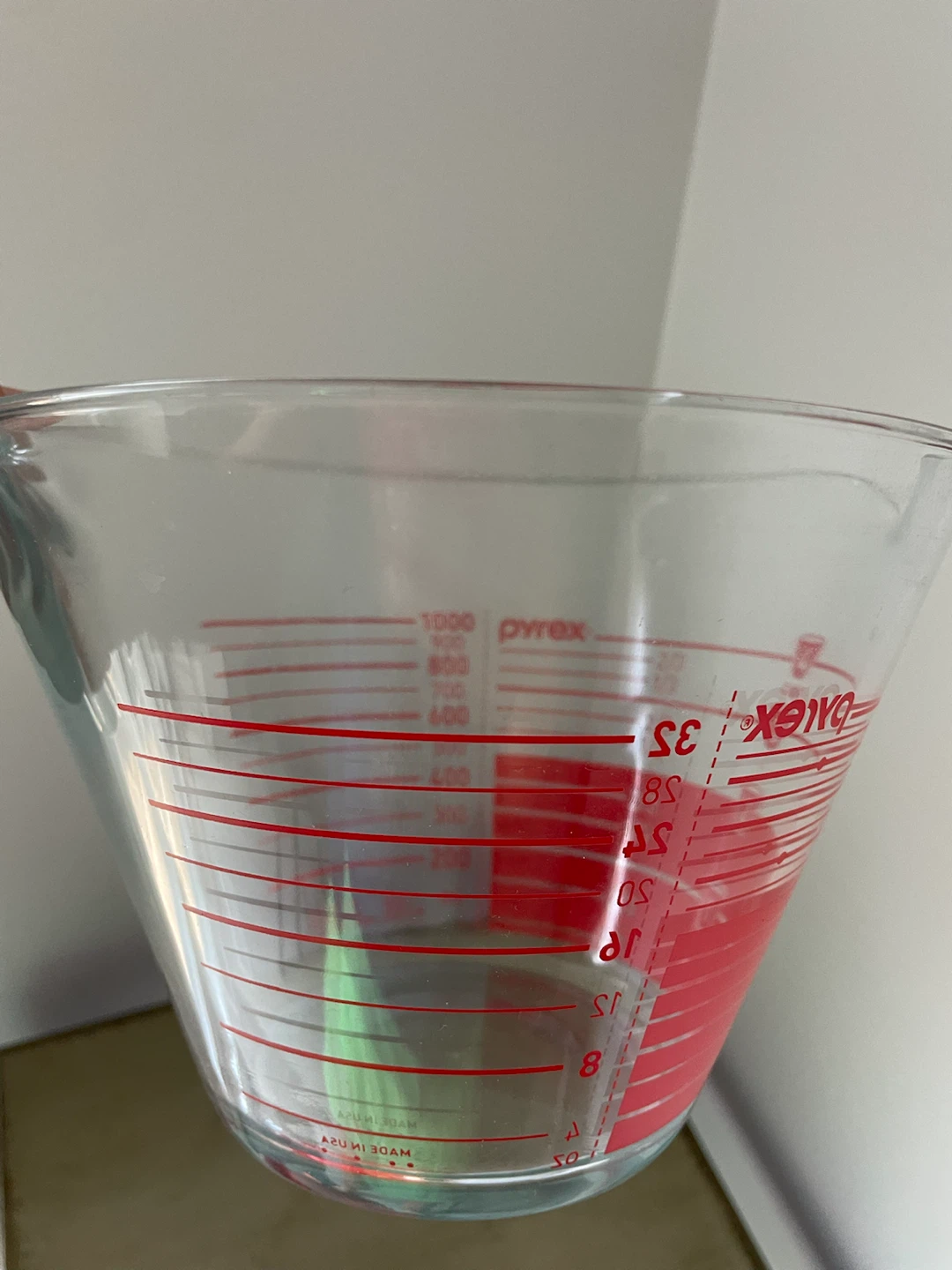 NEW! Pyrex Glass Measuring Cup with Red Lid 1000ml - photo 3