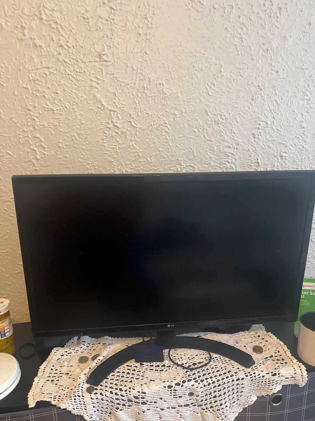 LG 24 inch LED Monitor - photo 2
