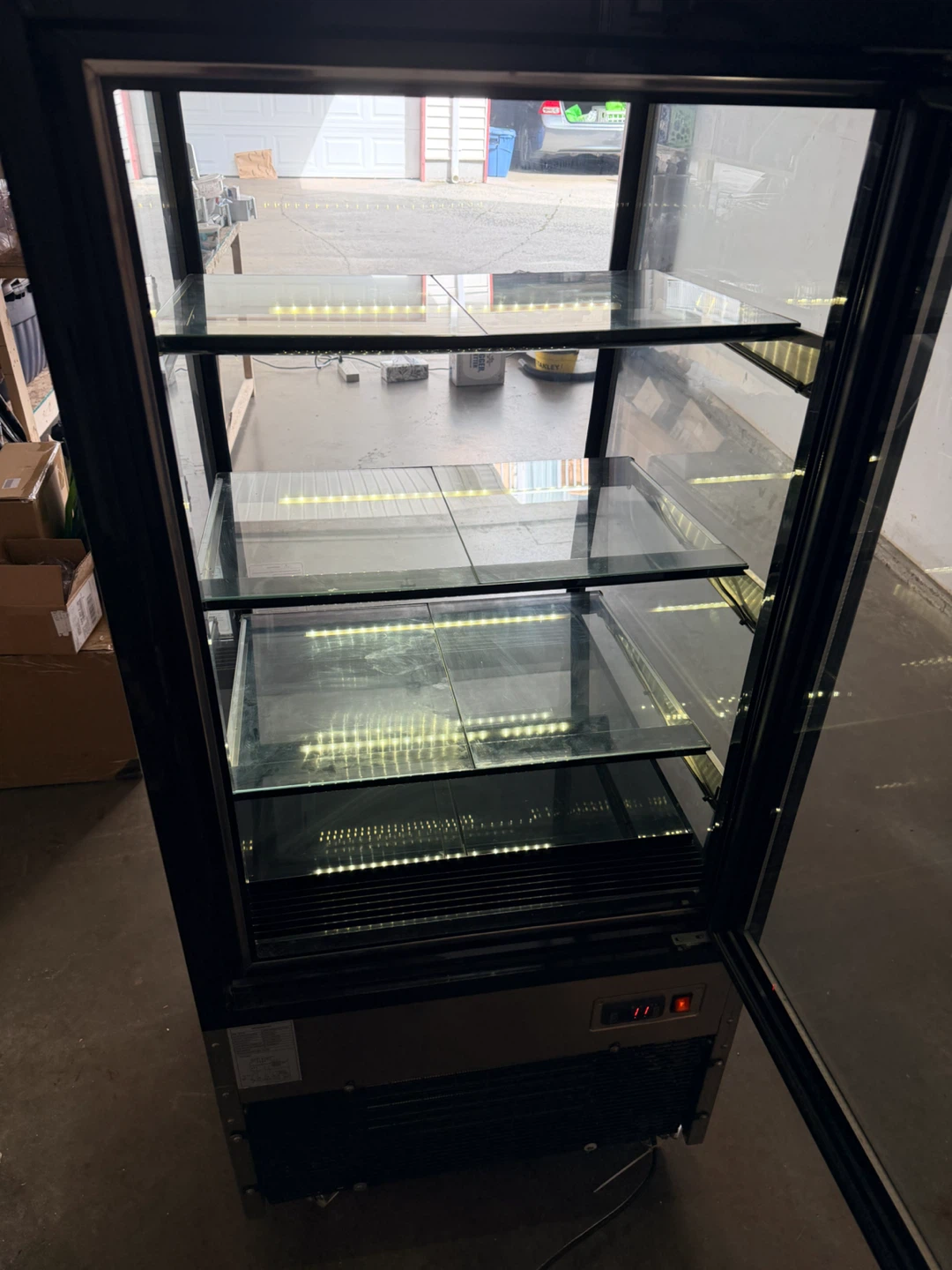 Commercial Display Fridge - photo 5