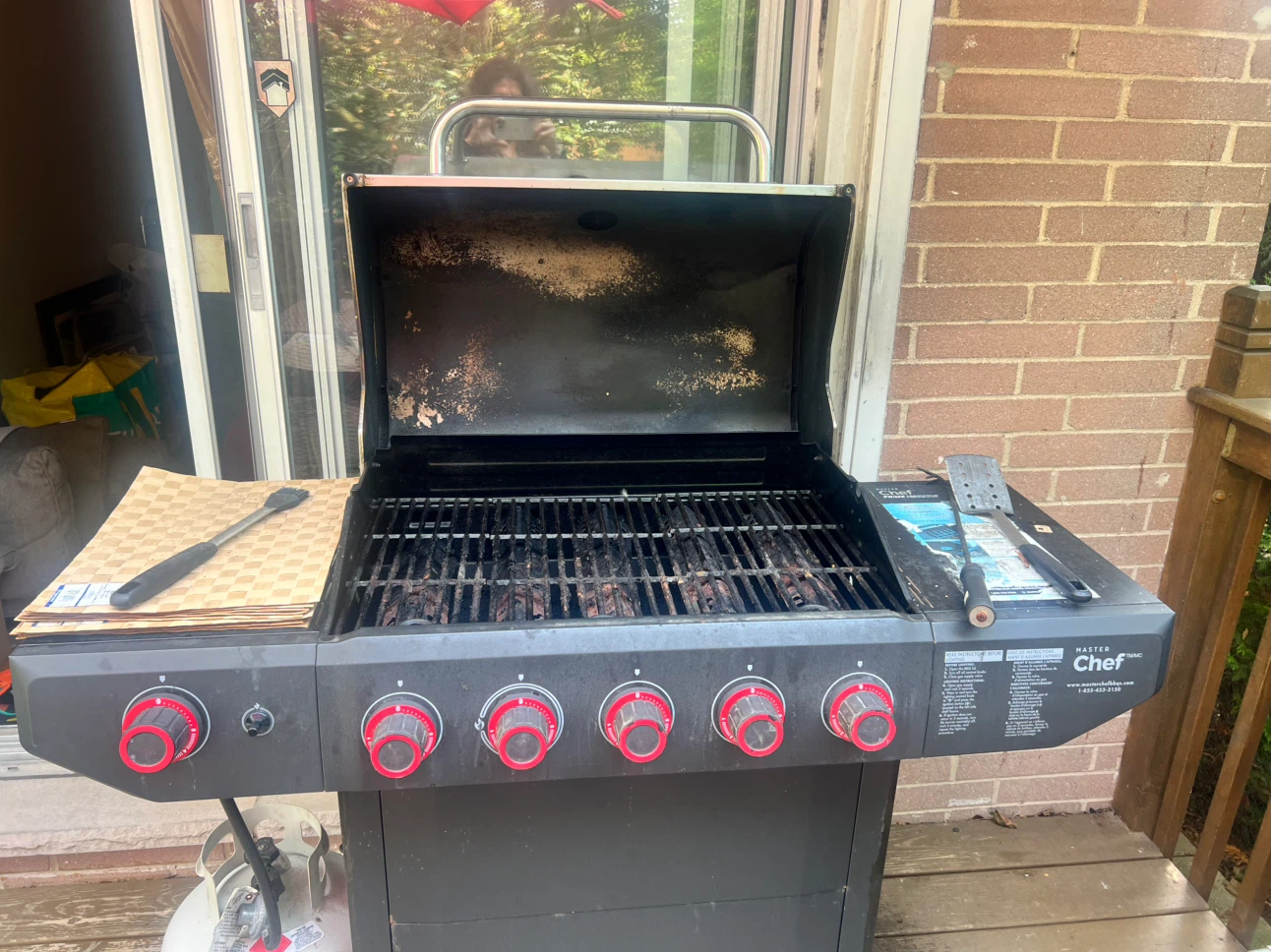 Master Chef 6-Burner Propane BBQ