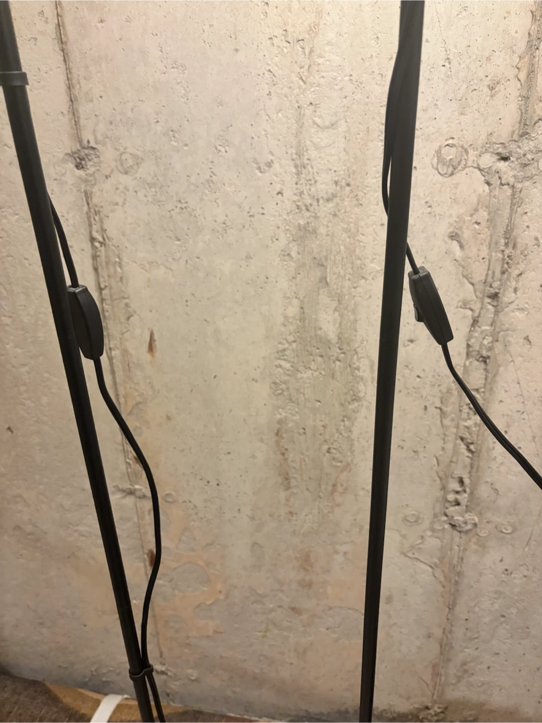 Two Black Floor Lamps - photo 3