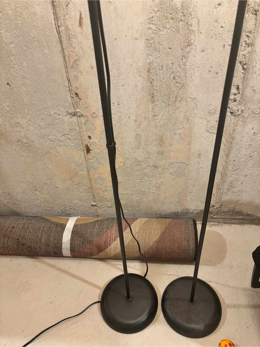 Two Black Floor Lamps - photo 4