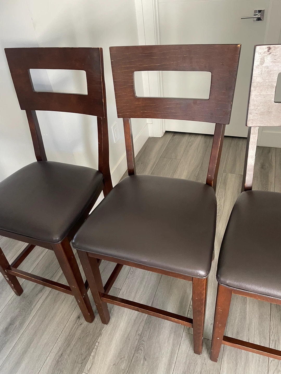 3 Leather Bar Chairs - photo 3
